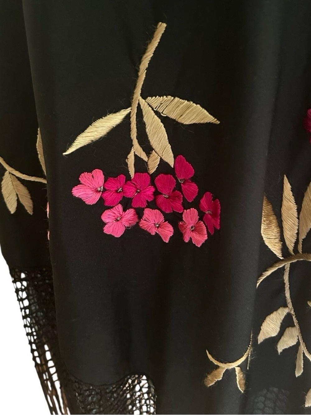 Vintage 1920-30s Black Silk Embroidered Piano Shawl with 21” Fringe - Picture 12 of 12